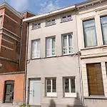 Huswell - Urban Getaway For Two In The Heart Of Antwerp