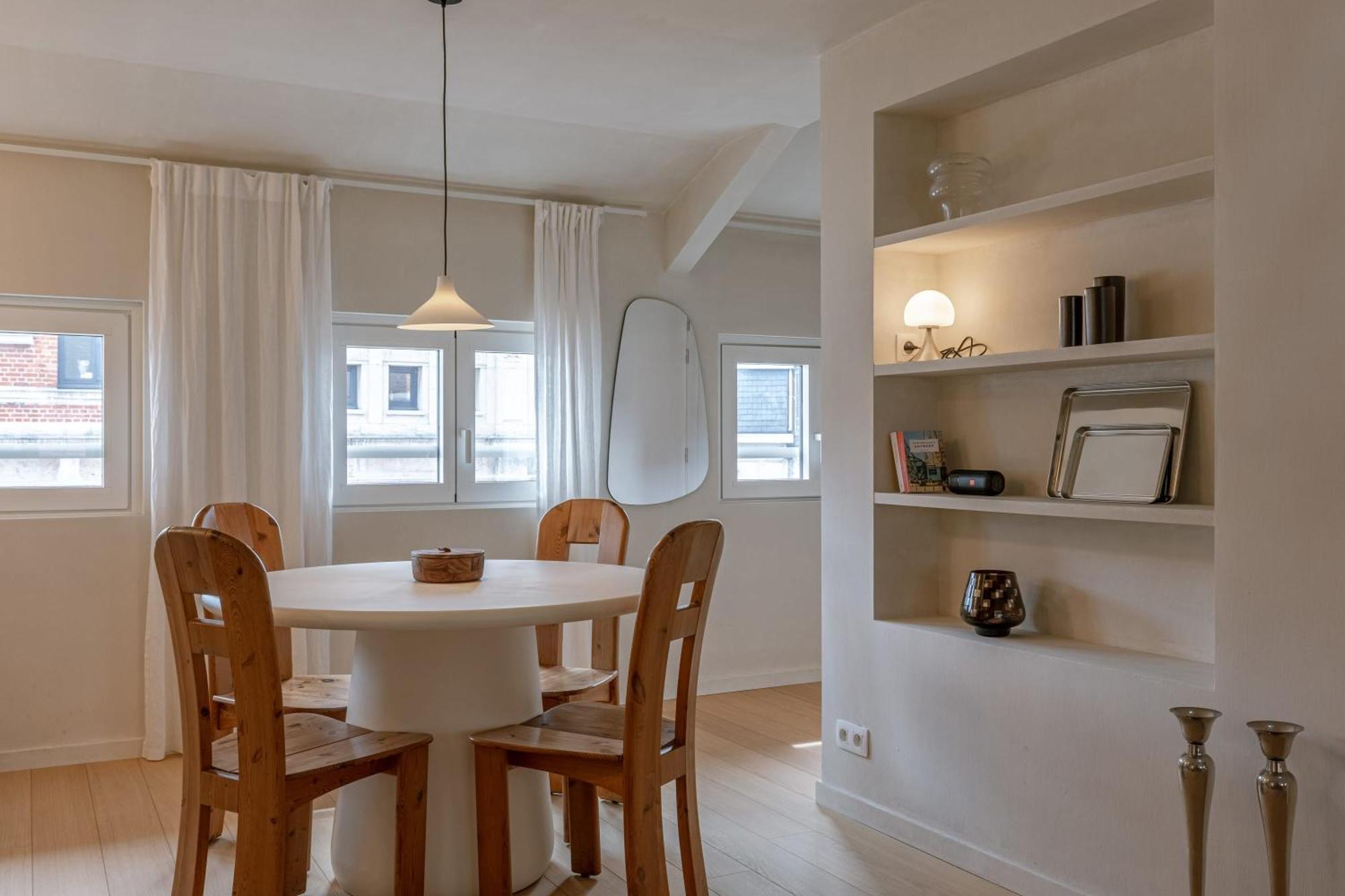 Huswell - Urban Getaway For Two In The Heart Of Antwerpen