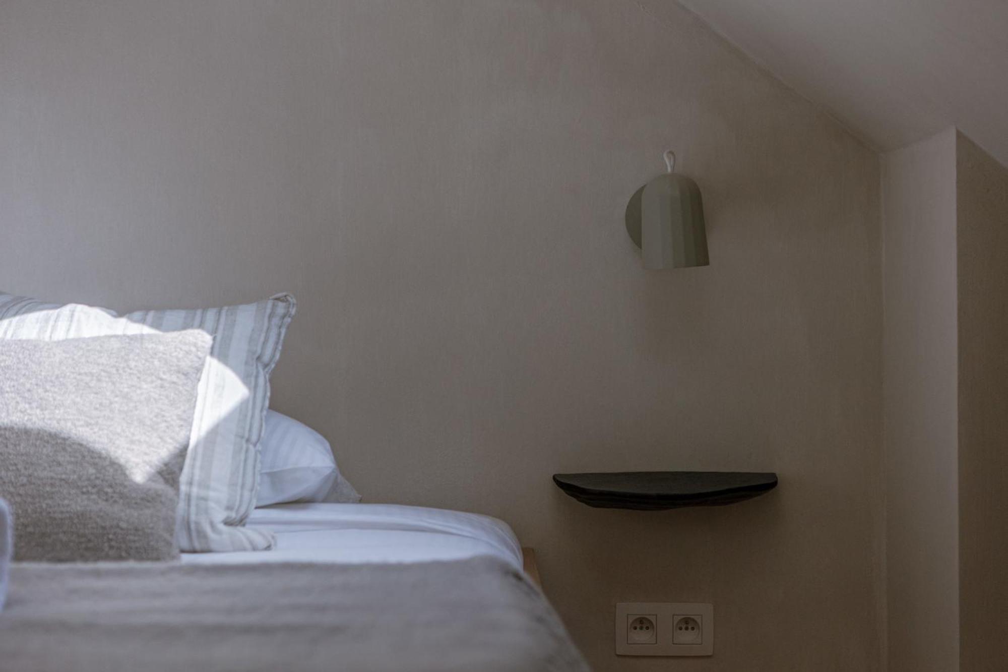 Huswell - Urban Getaway For Two In The Heart Of